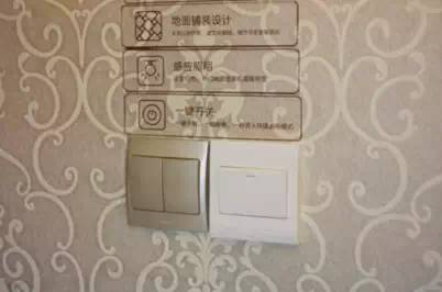 DƬ